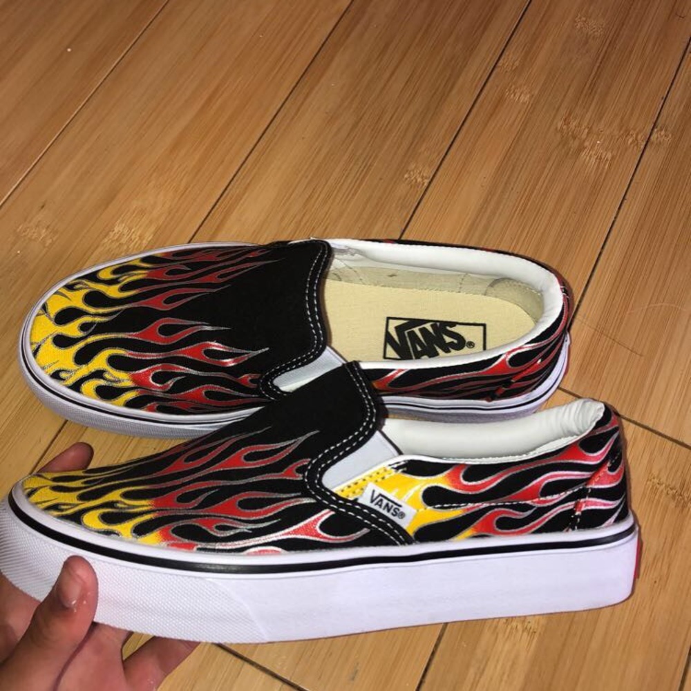 women’s slip on flame vans